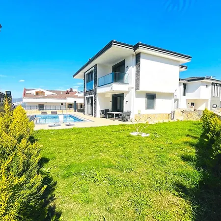 Akbuek Manzara G Villa